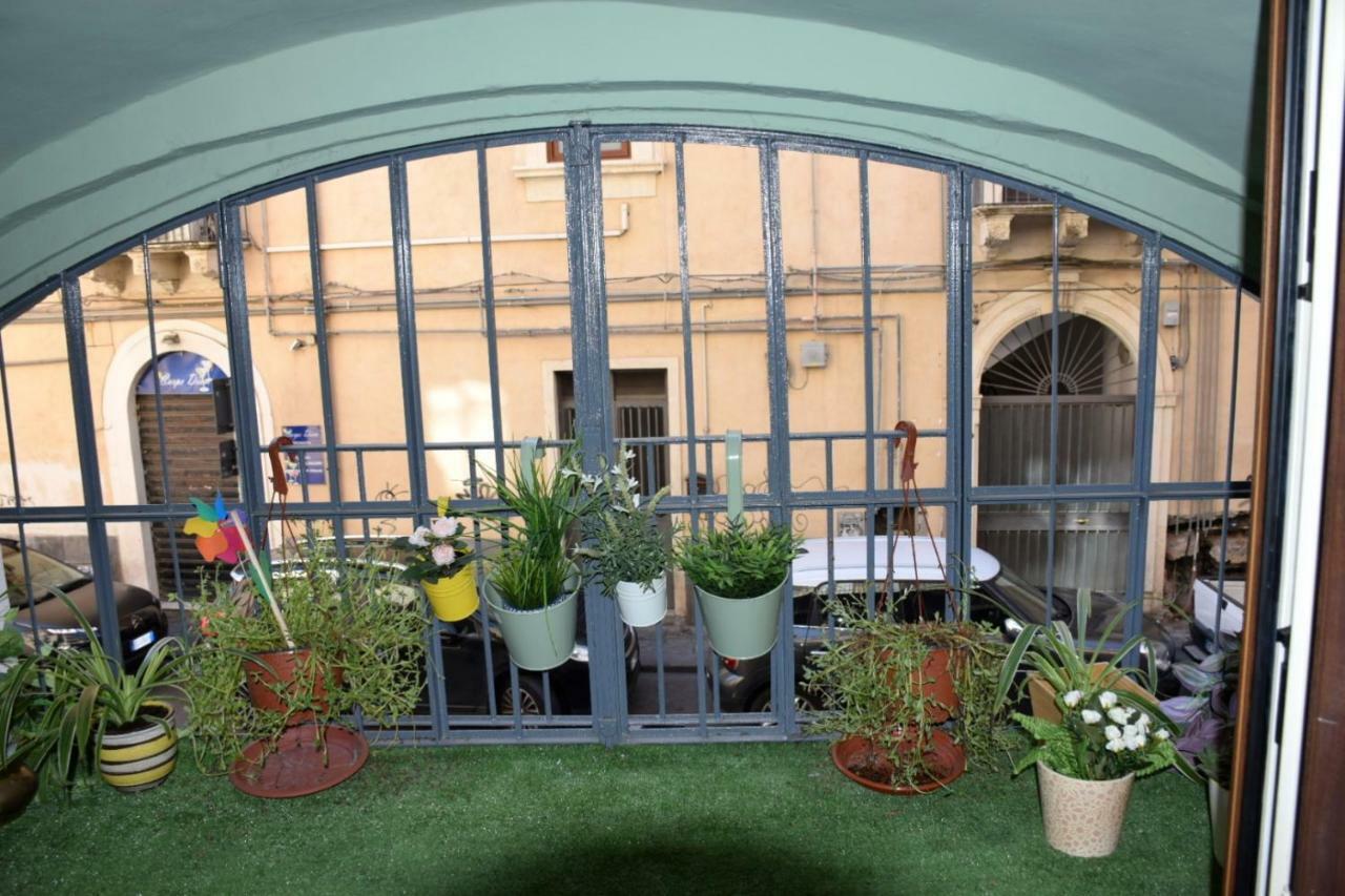 Casa Famoso Villa Catania Bagian luar foto