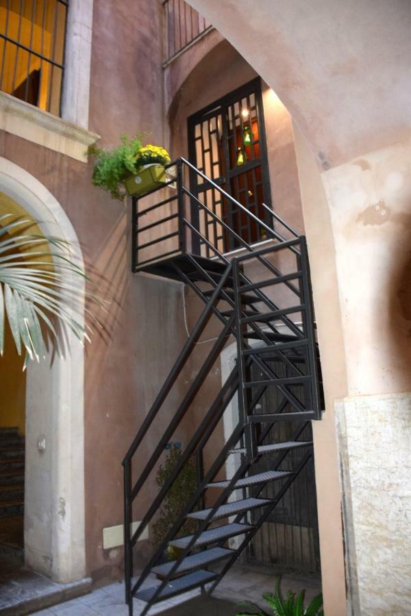 Casa Famoso Villa Catania Bagian luar foto